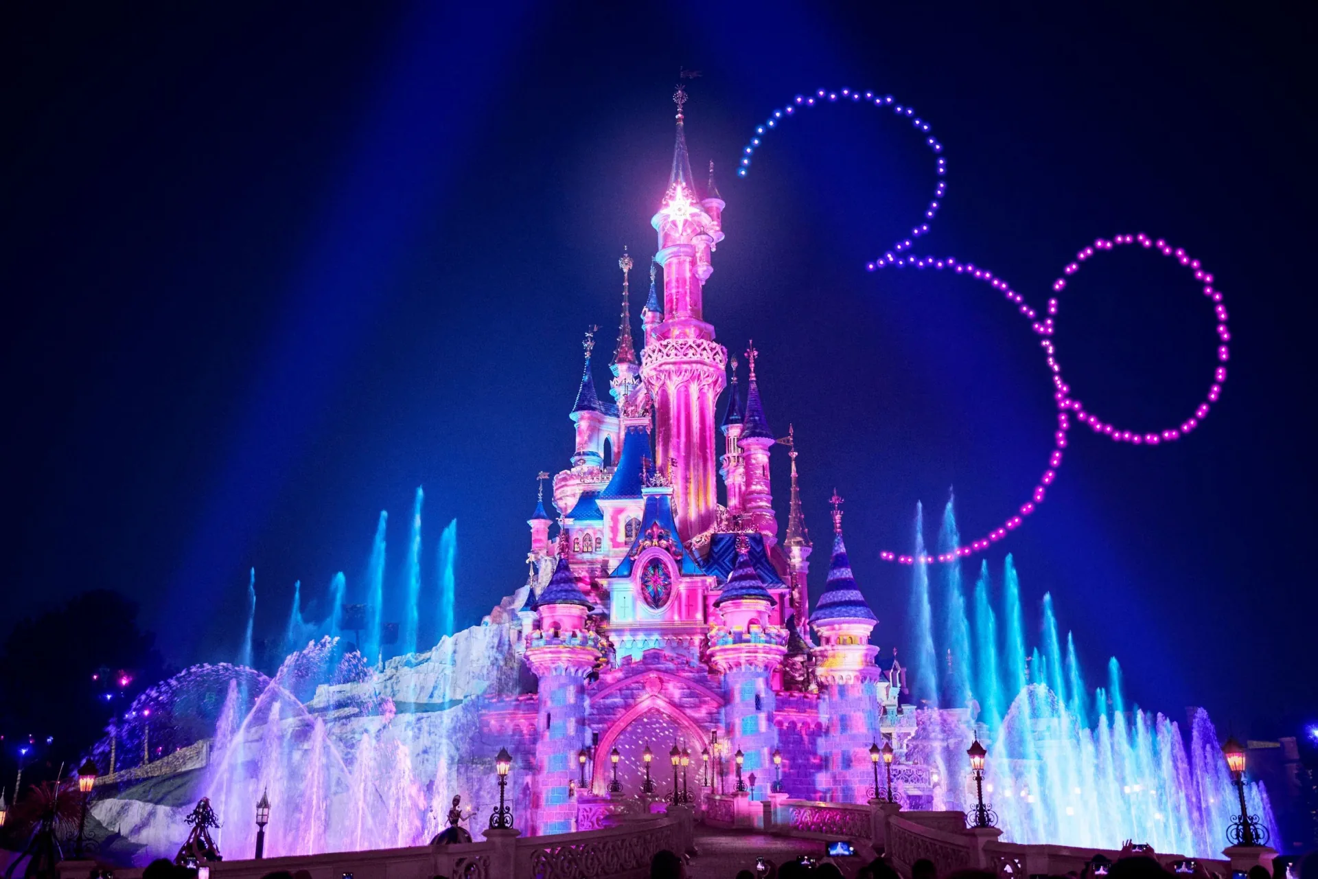 Disneyland Paris — noćni spektakl s dvorcem i vatrometom
